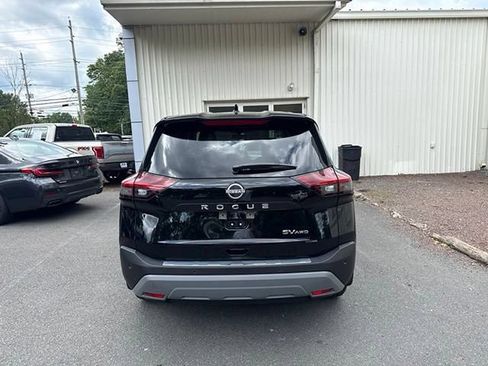 Used 2023 Nissan Rogue SV AWD/4WD image 5