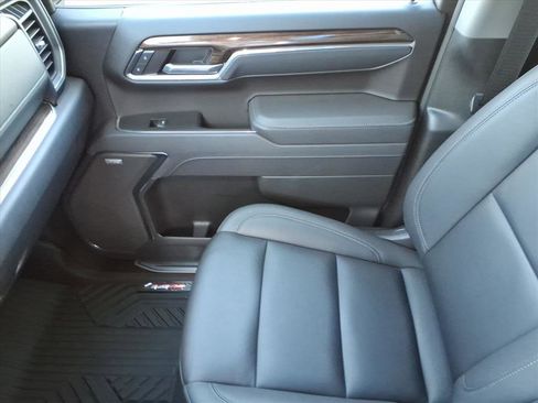 Used 2025 Chevrolet Silverado 1500 LT Trail Boss w/ Convenience Package II image 29