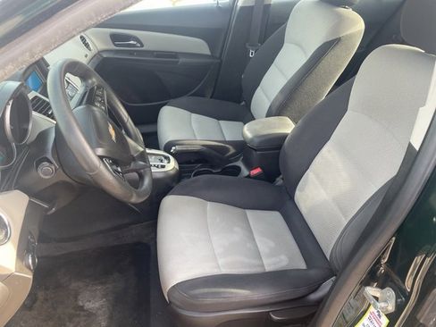 Used 2014 Chevrolet Cruze LS image 11