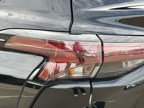 Used 2024 Toyota Sienna XLE image 48