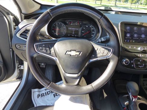 Used 2021 Chevrolet Malibu RS FWD image 24