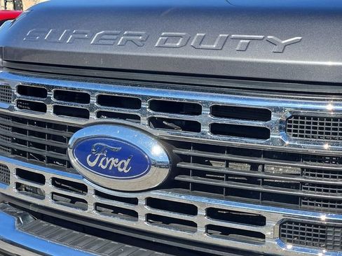 Used 2025 Ford F250 XLT image 7