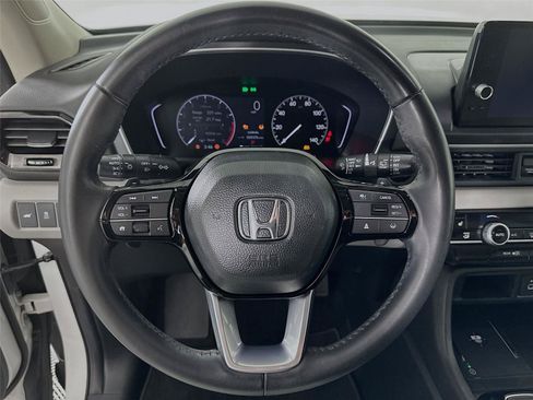 Used 2024 Honda Pilot EX-L image 18