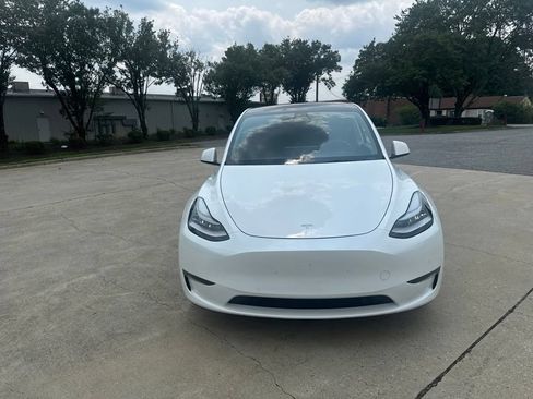 Used 2021 Tesla Model Y Long Range AWD/4WD image 4