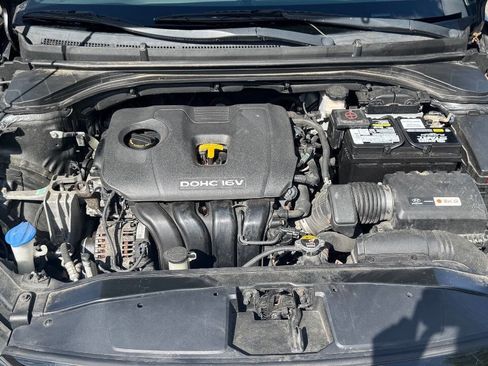 Used 2018 Hyundai Elantra SEL image 21