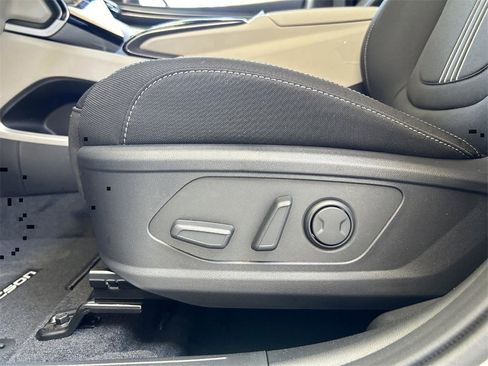 Used 2024 Hyundai Tucson Blue image 9