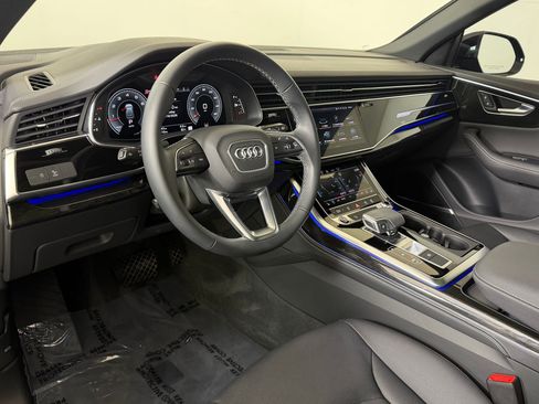 Used 2025 Audi Q8 Premium Plus AWD/4WD image 4