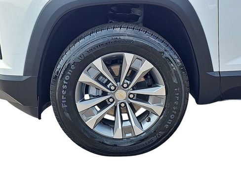 Used 2025 Chevrolet Equinox LT FWD image 30