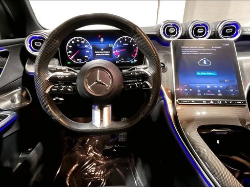 Used 2023 Mercedes-Benz GLC 300 4MATIC w/ AMG Line image 6
