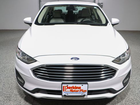 Used 2020 Ford Fusion SE w/ Equipment Group 151A image 4