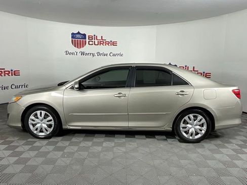 Used 2013 Toyota Camry XLE w/ Leather Pkg image 6