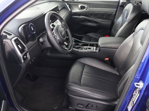 Used 2023 Kia Sorento SX image 19