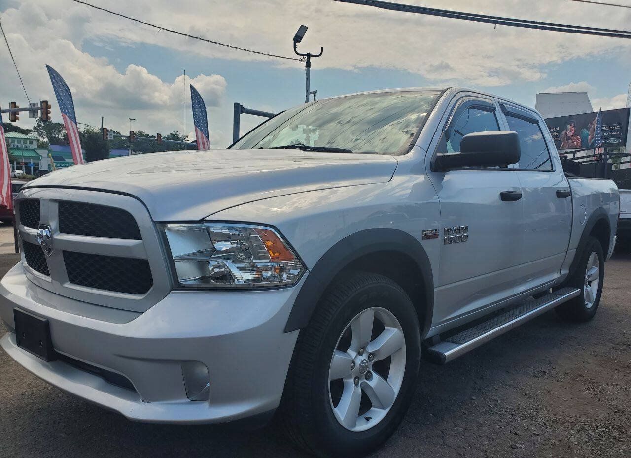 Used 2015 RAM 1500 Express AWD/4WD image 1