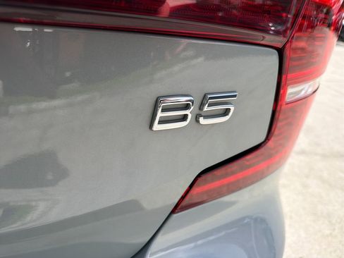 Used 2024 Volvo S60 B5 Plus FWD image 10