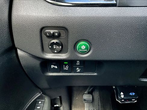 Used 2018 Honda Pilot Elite image 34