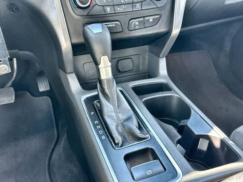 Used 2017 Ford Escape SE image 17