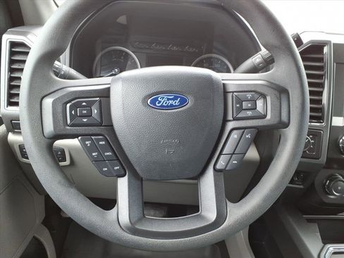 Used 2022 Ford F250 XLT w/ XLT Premium Package image 17
