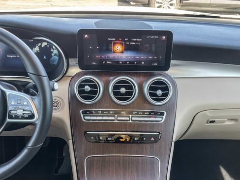 Used 2022 Mercedes-Benz GLC 300 image 12
