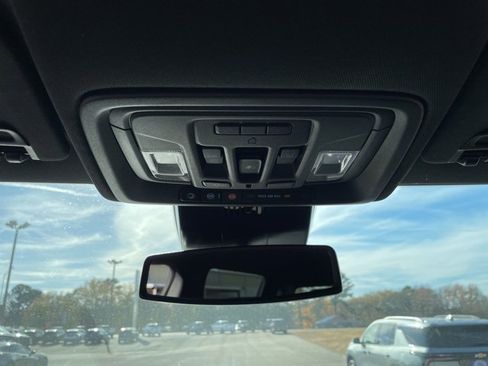 Used 2024 GMC Sierra 1500 AT4 w/ AT4 Premium Package image 22