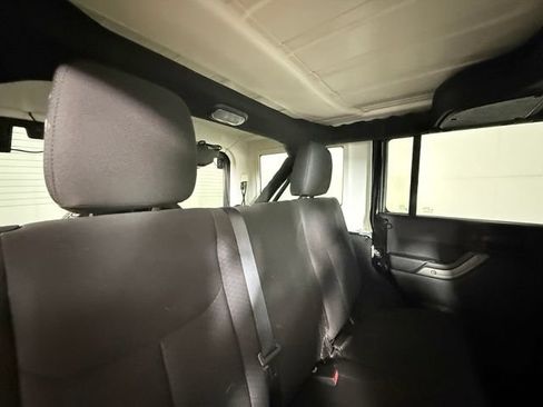 Used 2018 Jeep Wrangler Unlimited Sport S AWD/4WD image 27