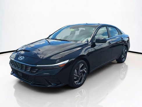 New 2026 Hyundai Elantra Limited FWD image 9