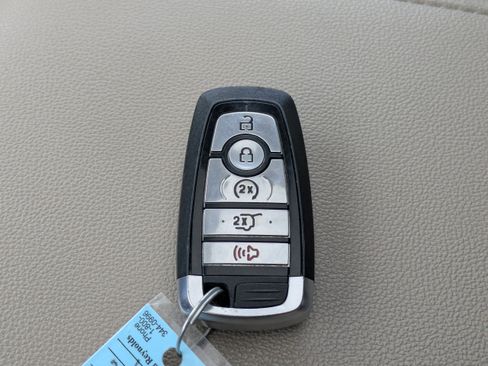 Used 2023 Ford Expedition Max Limited image 32