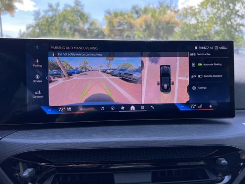 Used 2025 BMW i4 eDrive40 w/ Parking Assistance Package RWD image 25