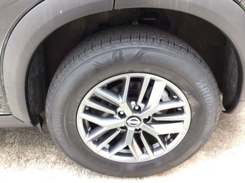 Used 2024 Nissan Rogue S FWD image 10