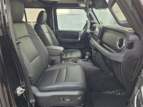 New 2025 Jeep Wrangler Sahara image 15