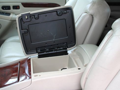 Used 2006 Cadillac Escalade EXT image 28