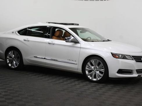 Used 2016 Chevrolet Impala LTZ w/ Enhanced Convenience Package FWD image 3