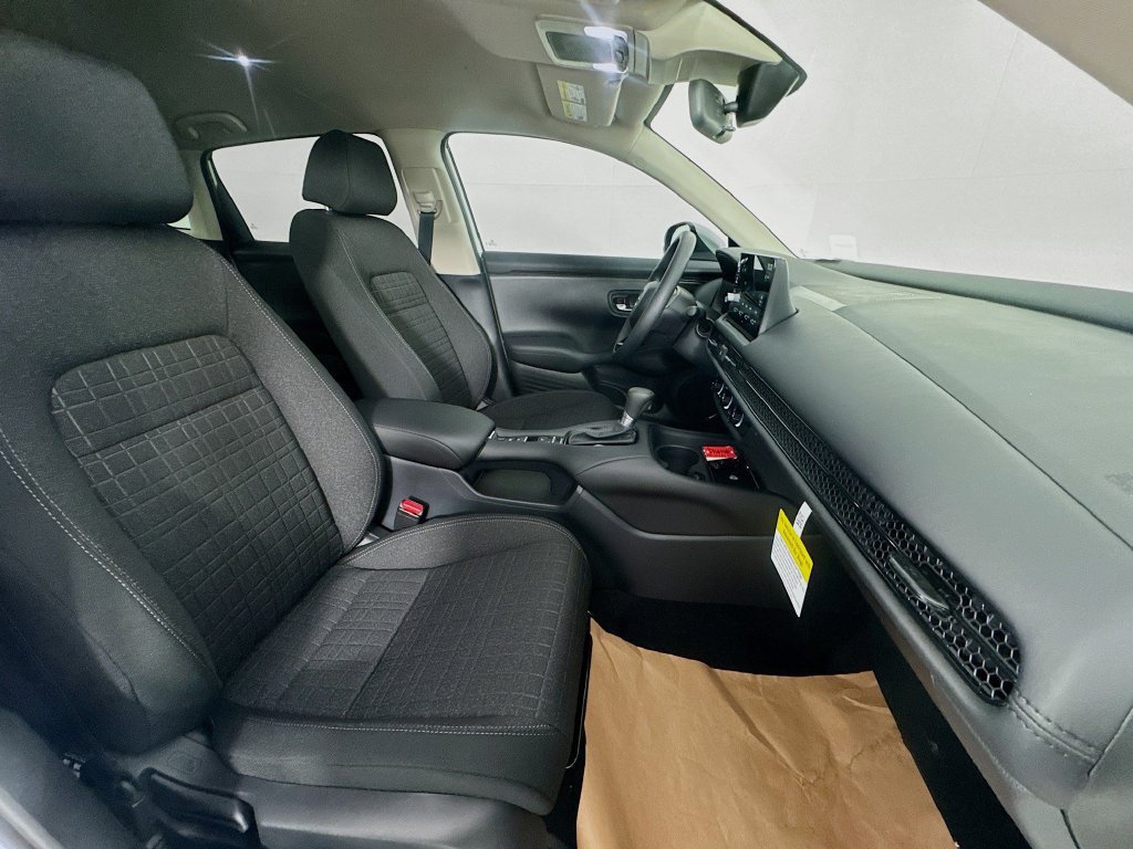 Certified 2026 Honda HR-V LX image 37