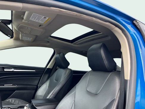 Used 2020 Ford Fusion Titanium image 10