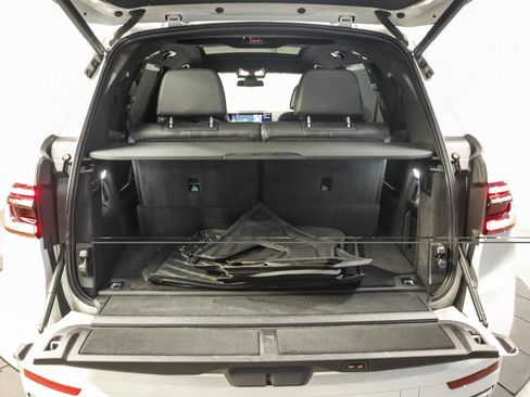 Used 2024 BMW X7 xDrive40i w/ Executive Package AWD/4WD image 29