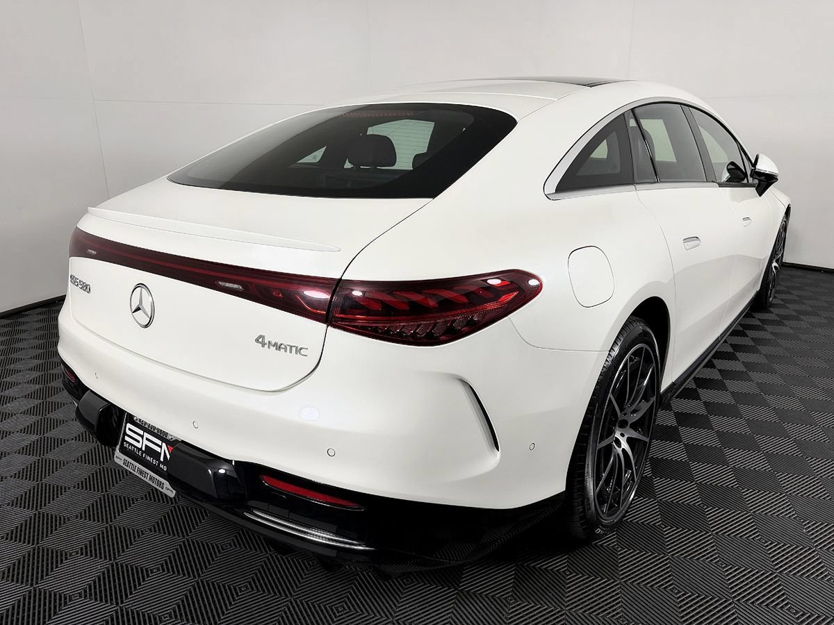 Used 2022 Mercedes-Benz EQS 580 4MATIC Sedan image 9