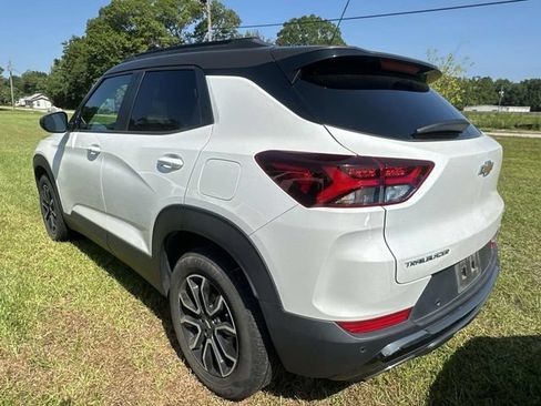 Used 2021 Chevrolet TrailBlazer ACTIV w/ Technology Package FWD image 18