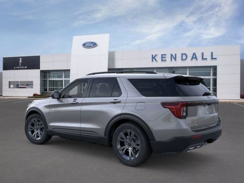 New 2026 Ford Explorer Active AWD/4WD image 4