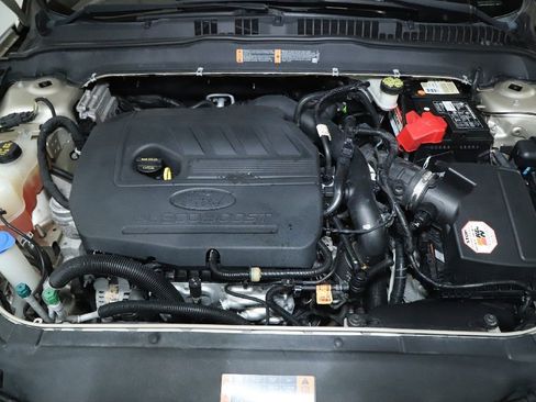 Used 2017 Ford Fusion SE w/ Fusion SE Technology Package image 34