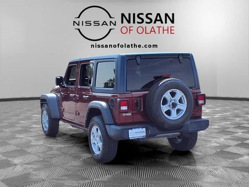 Used 2021 Jeep Wrangler Unlimited Sport AWD/4WD image 3
