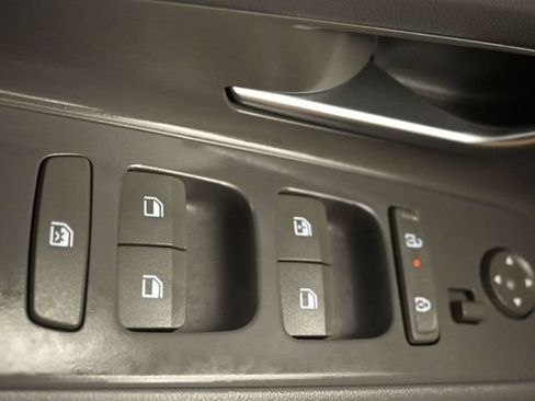 Used 2025 Hyundai Elantra SEL FWD image 28