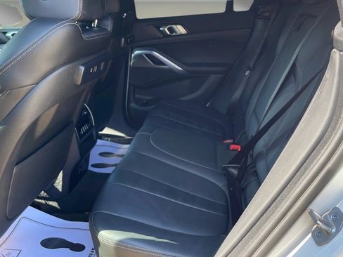 Used 2022 BMW X6 xDrive40i w/ M Sport Package AWD/4WD image 14