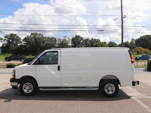 Used 2025 Chevrolet Express 2500 w/ Driver Convenience Package RWD image 8