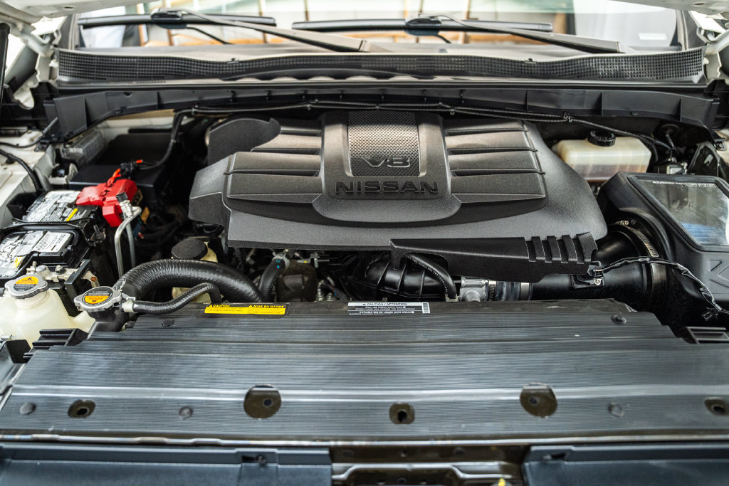 Used 2021 Nissan Titan PRO-4X w/ Pro-4x Utility Package AWD/4WD image 19