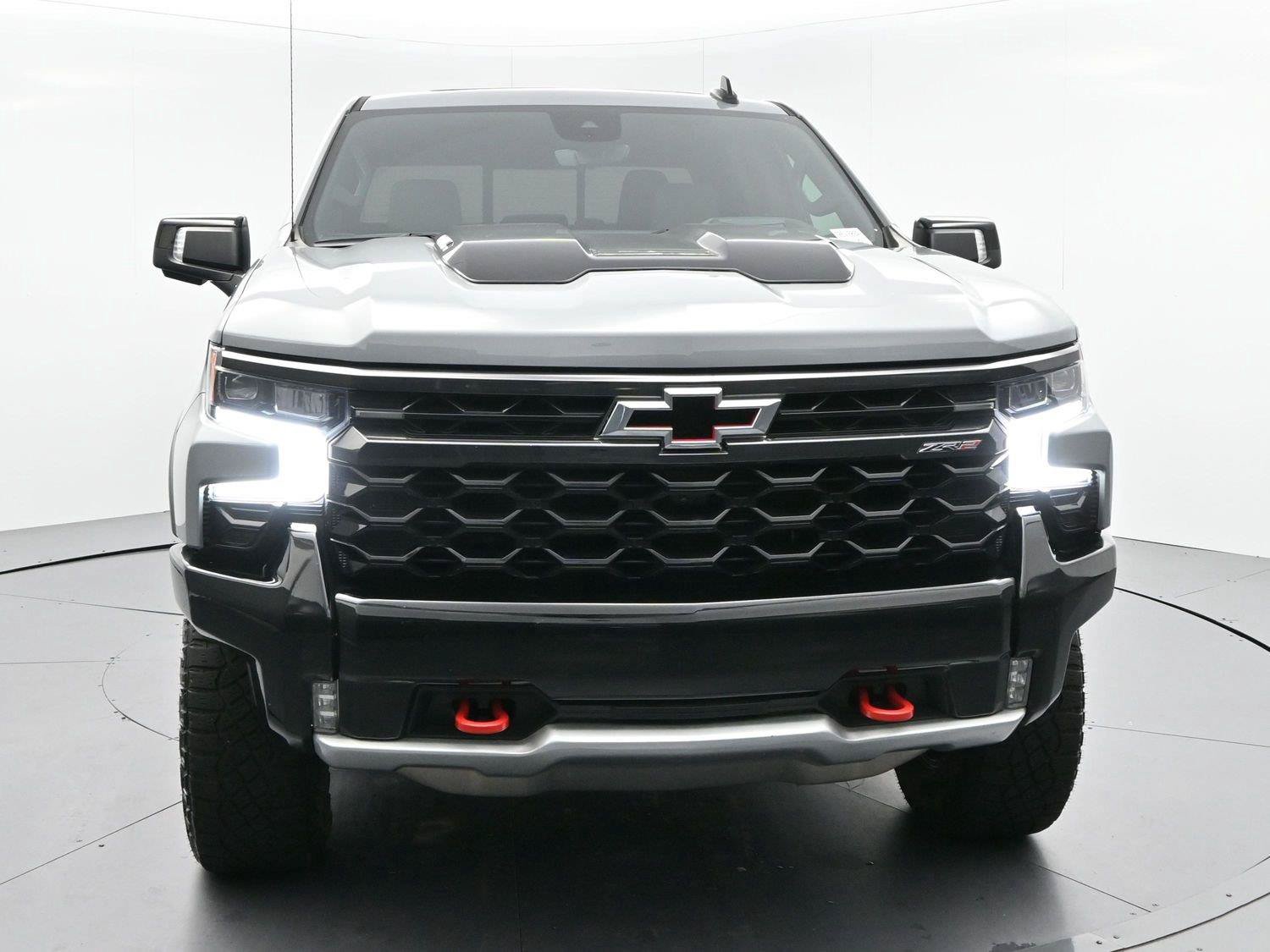 Used 2024 Chevrolet Silverado 1500 ZR2 w/ Technology Package AWD/4WD image 2