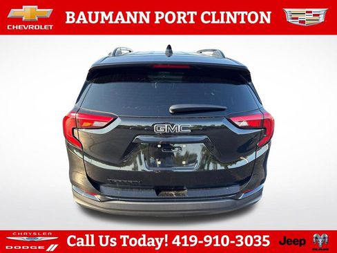 Used 2021 GMC Terrain SLE w/ Driver Convenience Package FWD image 4