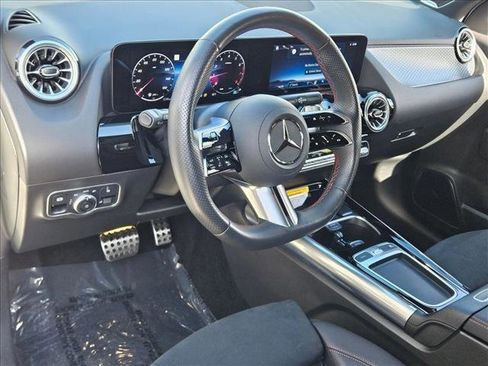 Used 2025 Mercedes-Benz GLA 250 image 10