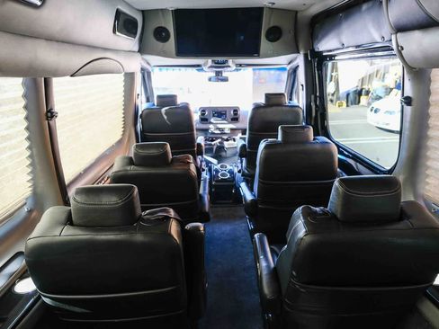 Used 2020 Mercedes-Benz Sprinter 3500 w/ Windows All Around Package image 27