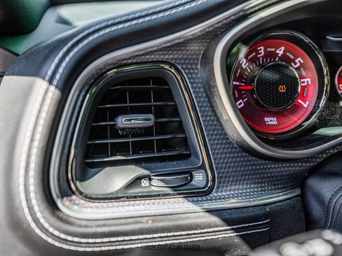 Used 2020 Dodge Challenger SRT Hellcat image 40
