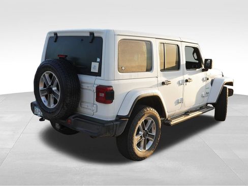Used 2021 Jeep Wrangler Unlimited Sahara AWD/4WD image 3