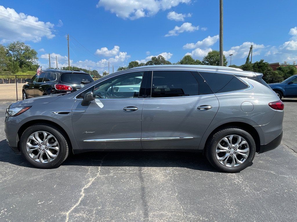 Used 2018 Buick Enclave Avenir w/ Avenir Technology Package AWD/4WD image 3